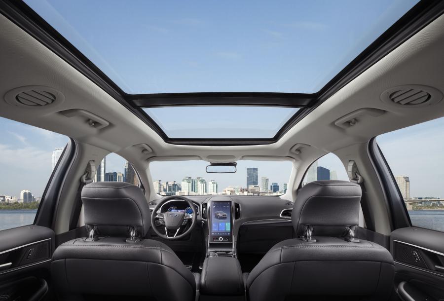 Интерьер Ford Edge Titanium 2019 года  (CN) (фото 5 из 9)